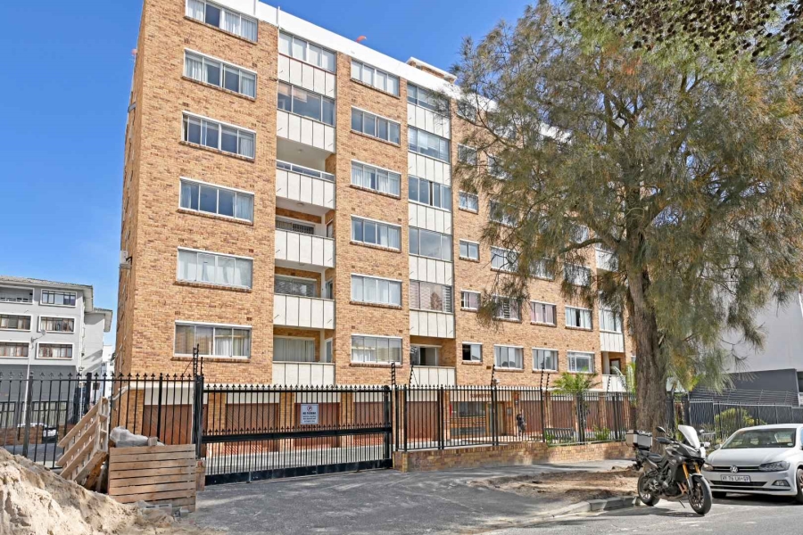 To Let 2 Bedroom Property for Rent in Sea Point Western Cape